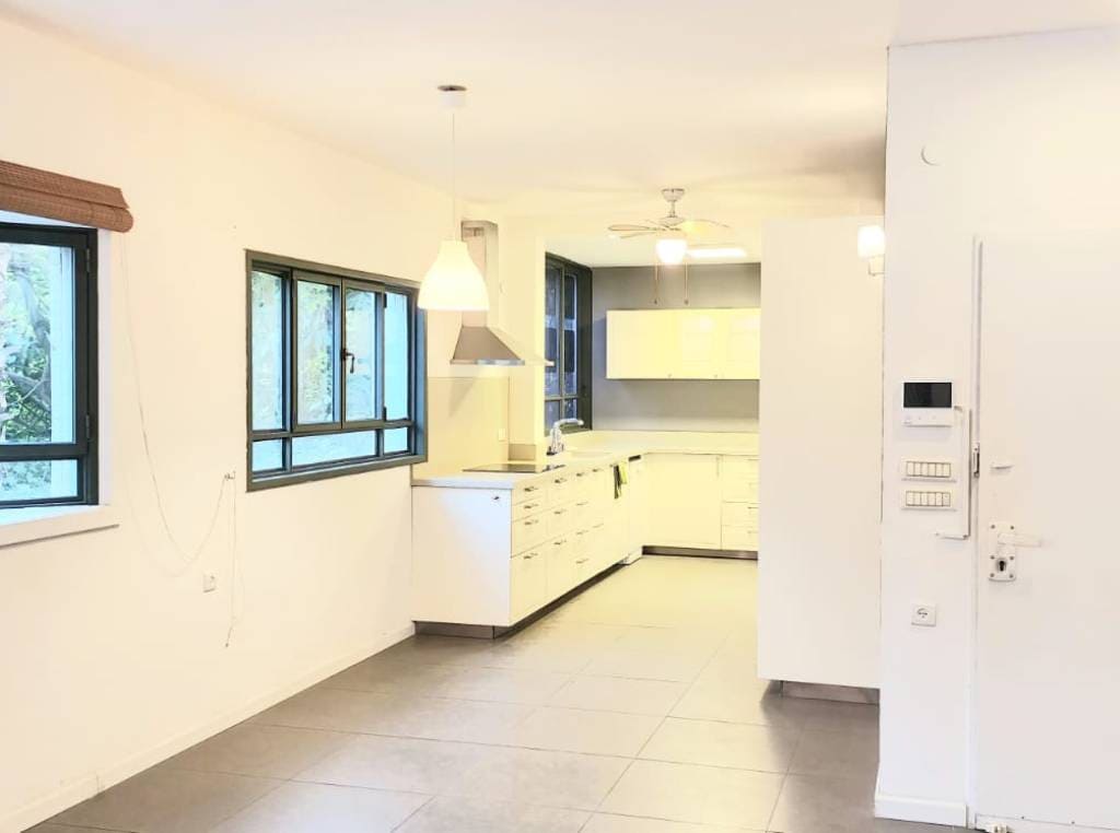 ירושלים 42, כפר סבא