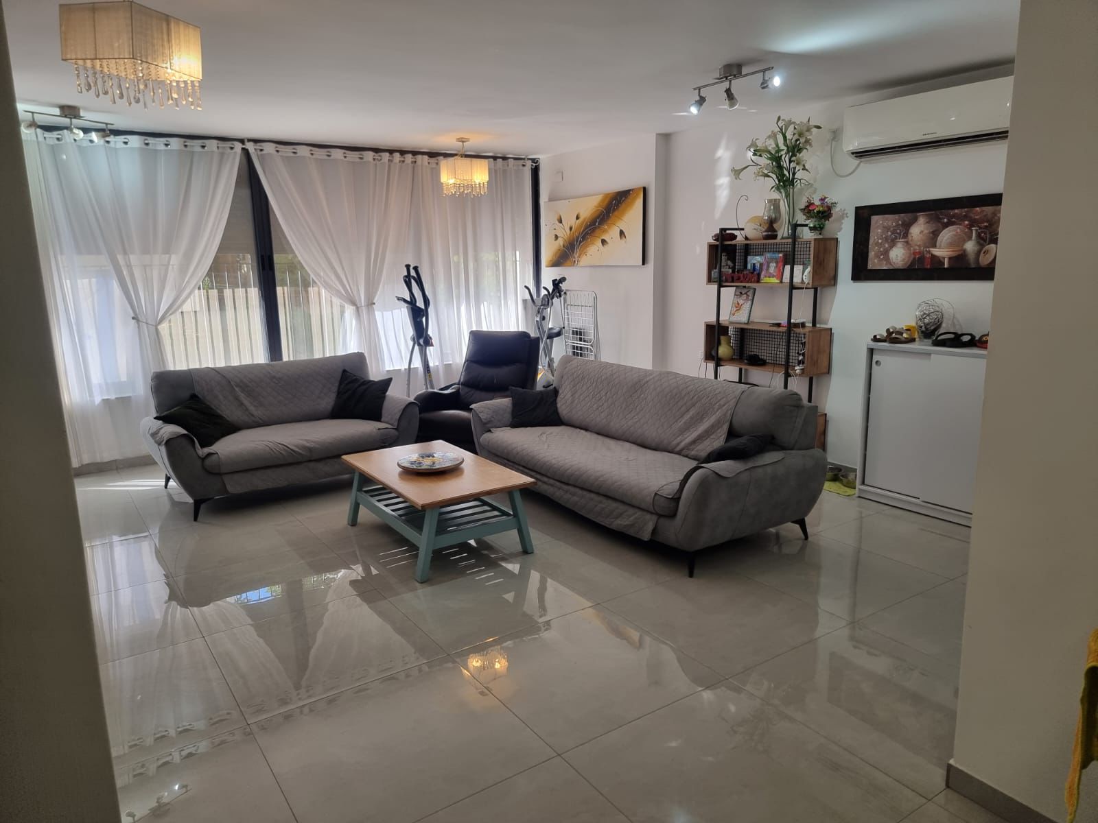 14e710db-e6a3-4f1e-a60d-c60b940a253f