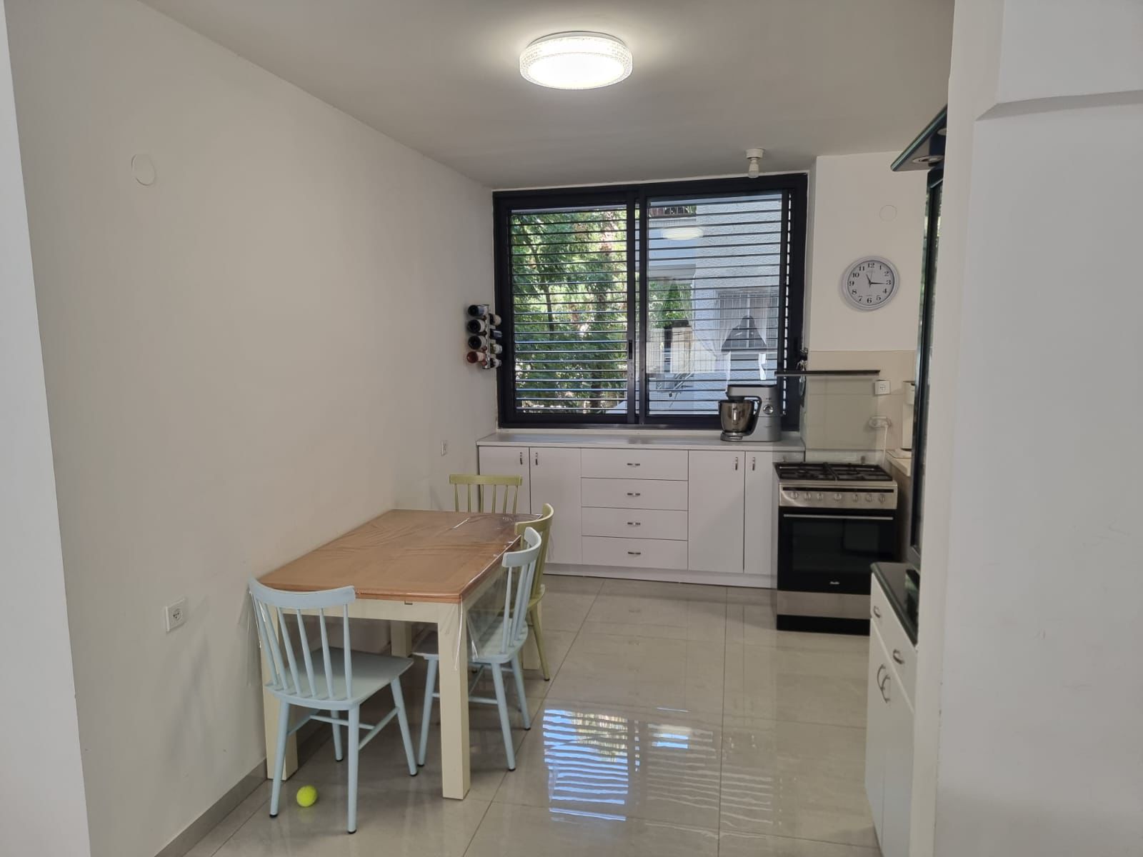 f0417492-4944-47db-83ae-8a0815b91bae